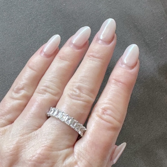 🥖Le Baguette 🥖 Diamonde Wrapped Band Bling Ring - Stunning Stackable Style - Picture 8 of 9